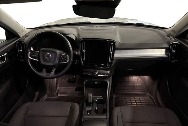 Volvo XC40 B4 Momentum 147 kW image number 9