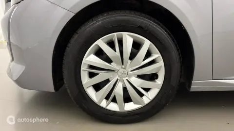 Car image 20
