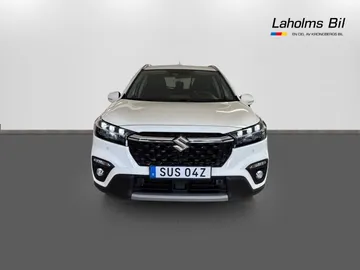 Car image 3