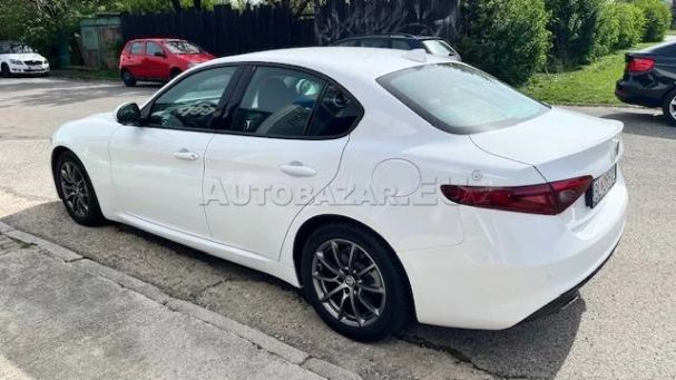 Alfa Romeo Giulia 2.0 Turbo AT8 Super 147 kW image number 7