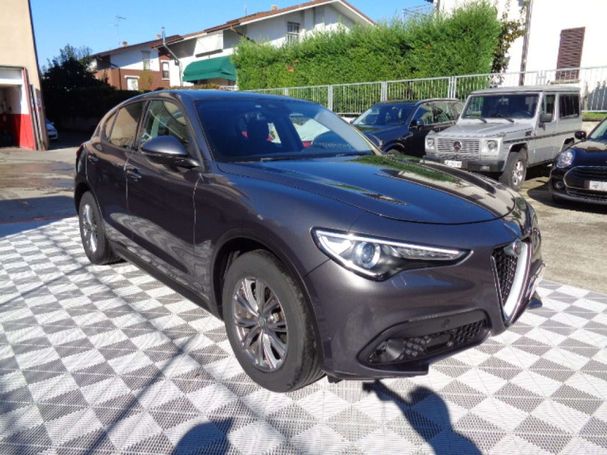 Alfa Romeo Stelvio 2.2 Diesel AT8 Q4 140 kW image number 2