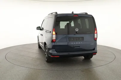 Car image 43