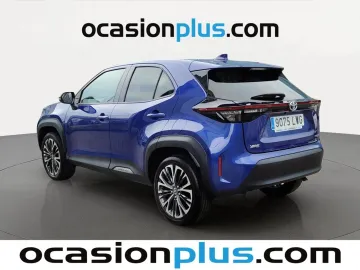 Car image 4