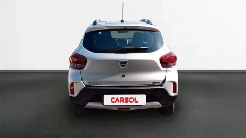 Car image 5