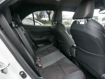 Car image 12