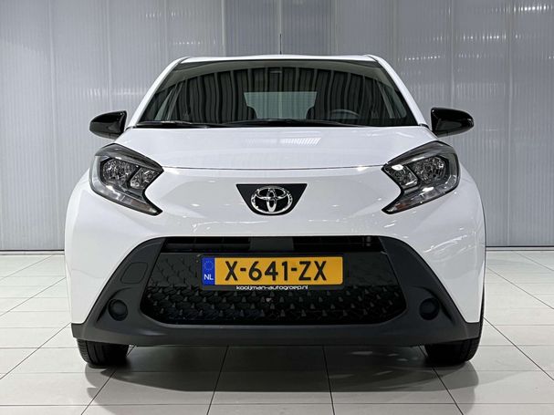 Toyota Aygo X 1.0 VVT-i 53 kW image number 6