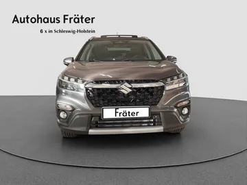 Car image 4
