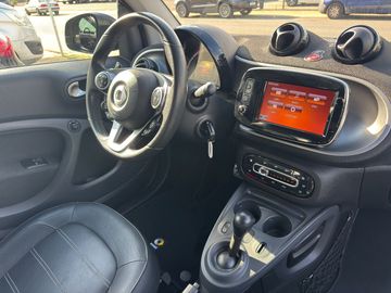 Car image 30