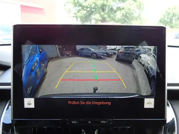 Car image 35
