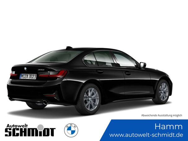 BMW 320i Sport Line 135 kW image number 6