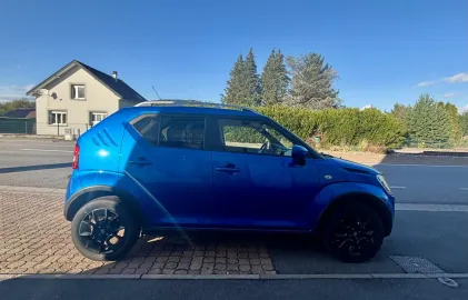 Car image 4