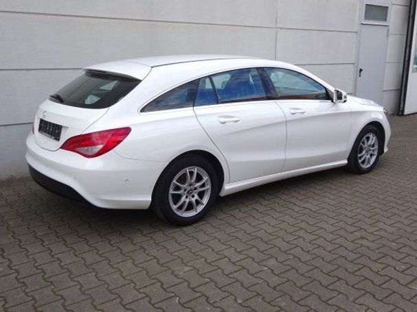 Mercedes-Benz CLA 200 Shooting Brake d 100 kW image number 3