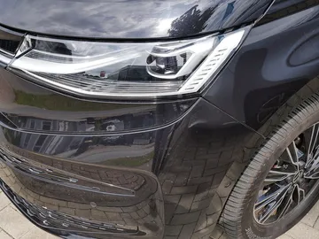 Car image 32