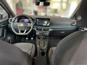 Car image 12