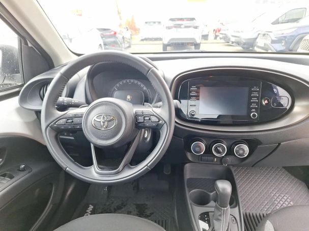 Toyota Aygo X 53 kW image number 14