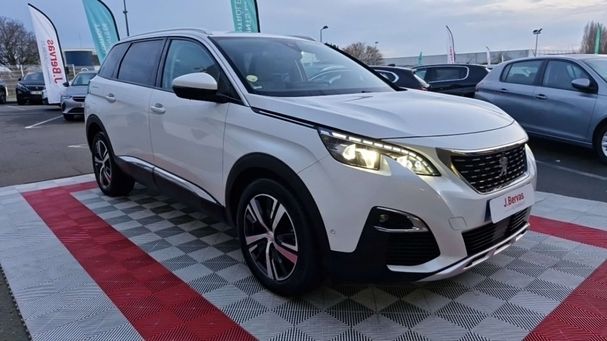 Peugeot 5008 BlueHDi 180 EAT8 Allure 133 kW image number 3