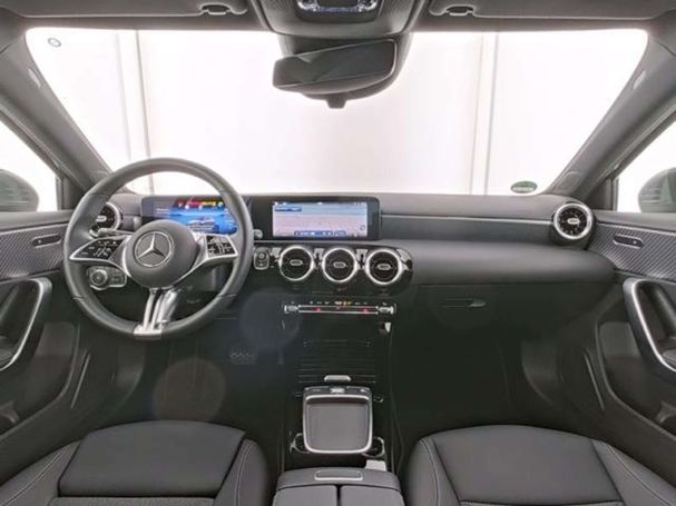 Mercedes-Benz A 180 100 kW image number 9