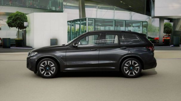 BMW iX3 210 kW image number 5