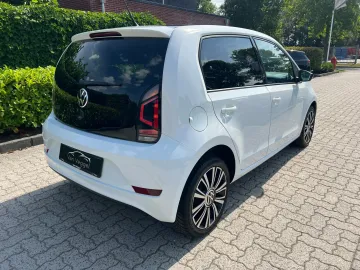 Car image 22