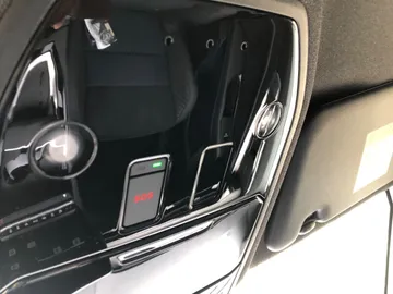 Car image 30