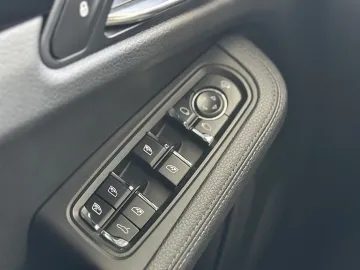 Car image 50