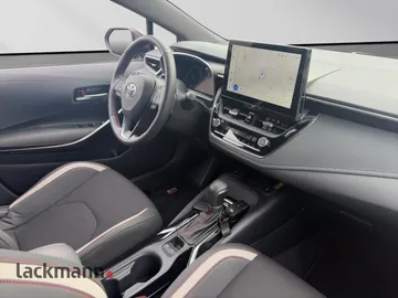 Car image 21