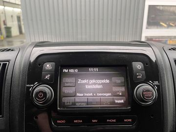 Car image 37