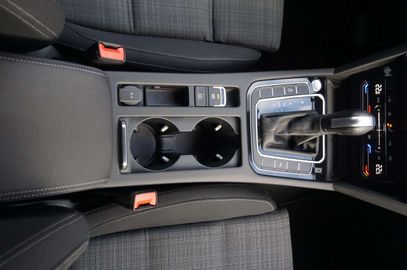 Car image 31