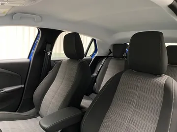 Car image 49