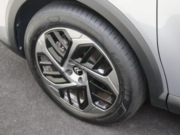 Car image 34