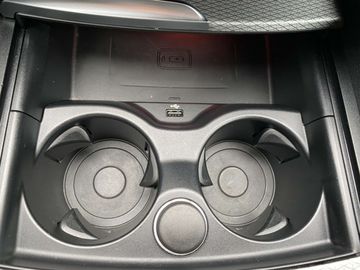 Car image 35