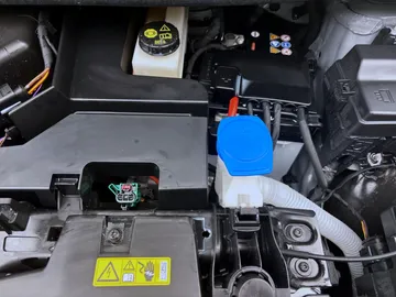 Car image 19
