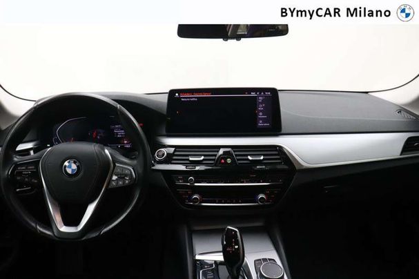 BMW 520d Touring 140 kW image number 15