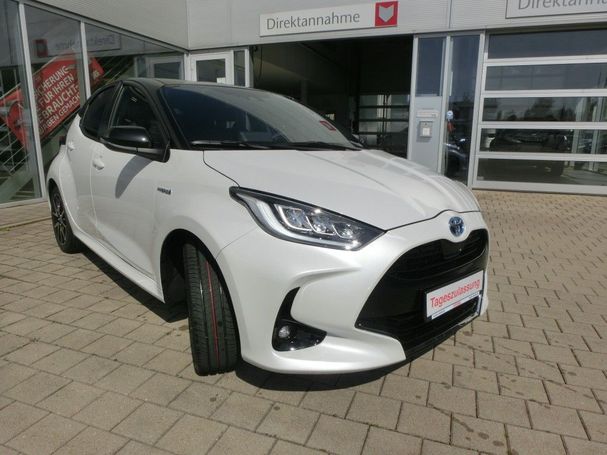 Toyota Yaris Hybrid 85 kW image number 2