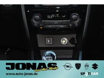 Car image 28
