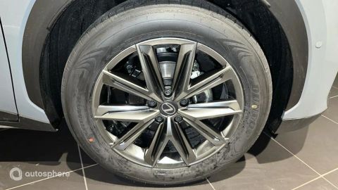 Car image 20
