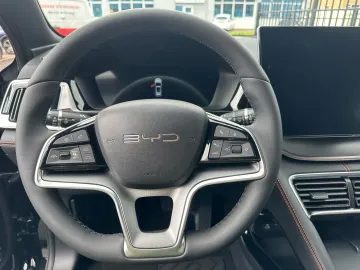 Car image 40