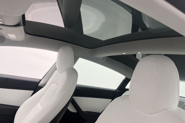 Tesla Model 3 Long Range AWD 324 kW image number 12