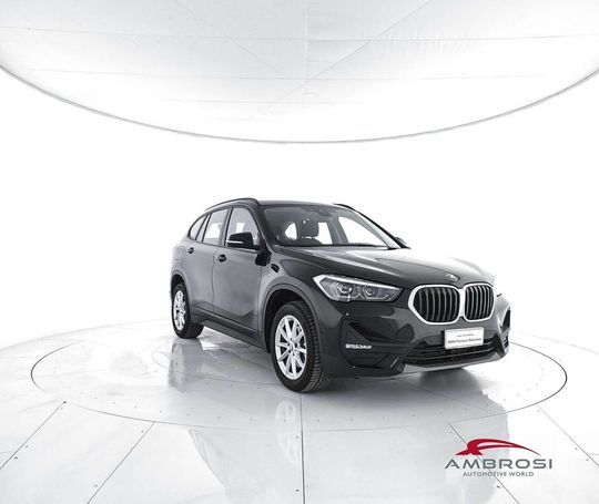 BMW X1 sDrive18d Advantage 110 kW image number 2