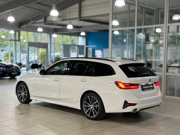 BMW 330e Touring M Sport 215 kW image number 4