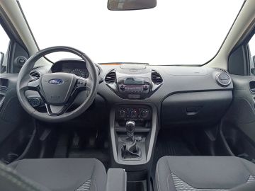 Car image 14