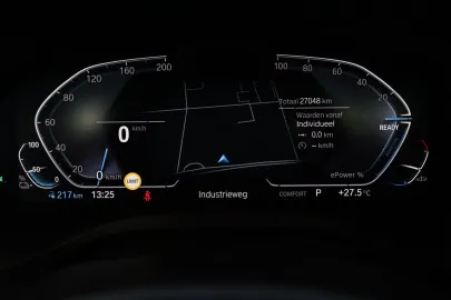 Car image 27