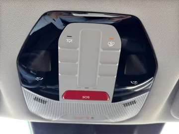 Car image 40