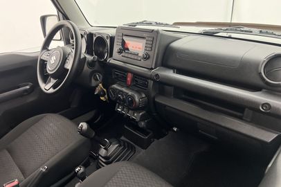 Car image 20