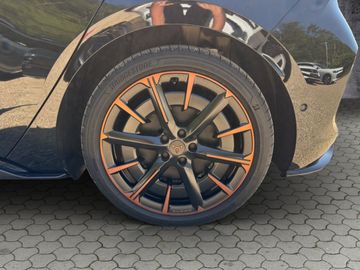 Car image 26