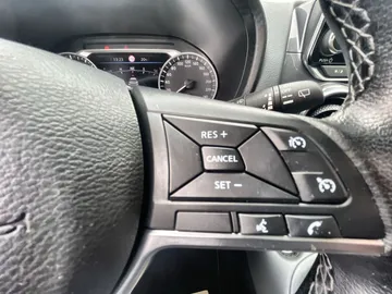 Car image 29