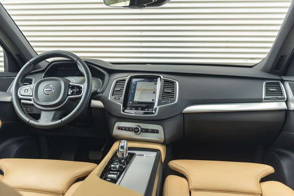 Volvo XC90 T8 AWD 287 kW image number 2