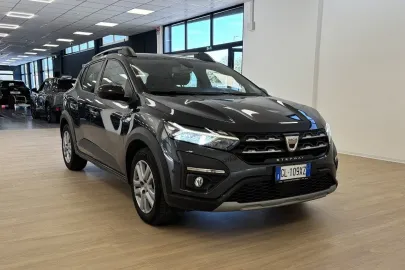 Car image 2