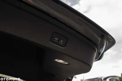 Car image 39