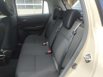 Car image 19